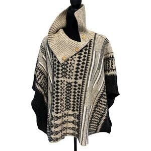 Yaira Aztec Design Sweater Pullover Poncho Kimono Gray cream black OS boho cozy